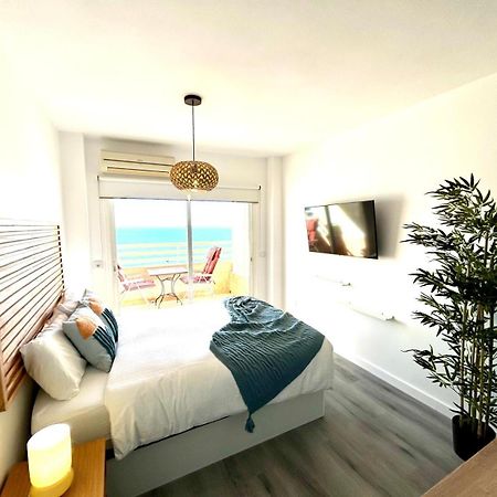 Stella Maris - Amazing Frontal Sea Views With Pool & Terrace By 10Tosea Apartment Фуeнхирола Екстериор снимка