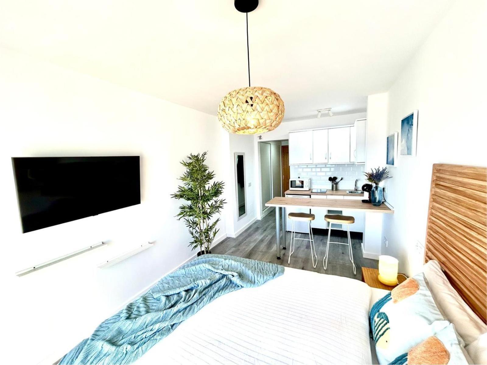 Stella Maris - Amazing Frontal Sea Views With Pool & Terrace By 10Tosea Apartment Фуeнхирола Екстериор снимка